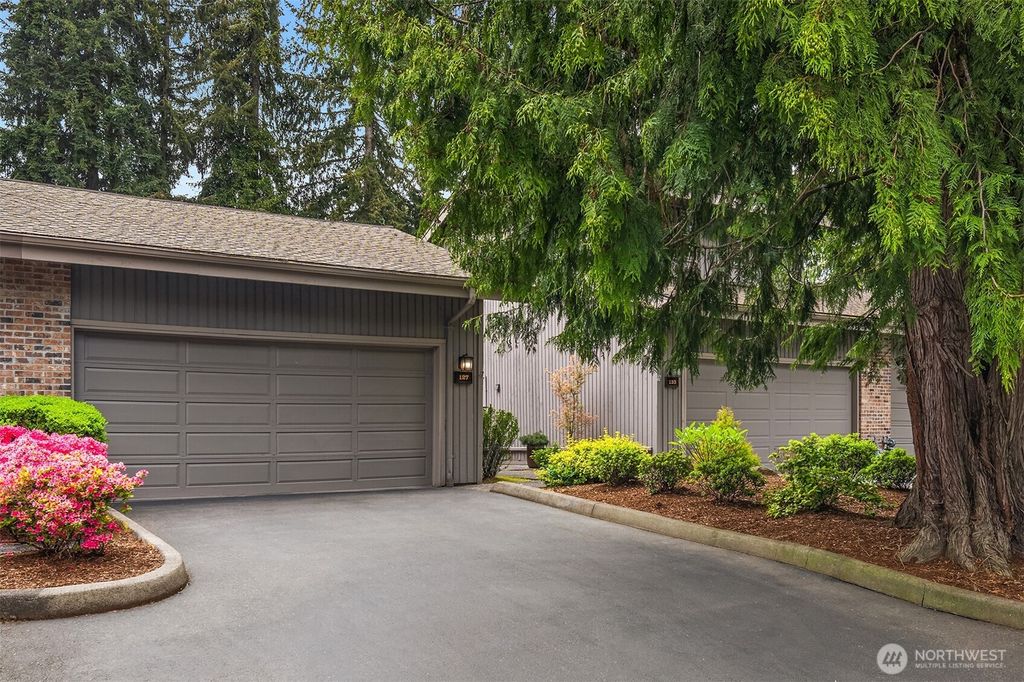 Photo of 127 141st Place NE #147, Bellevue, WA 98007 (MLS # 2390042)