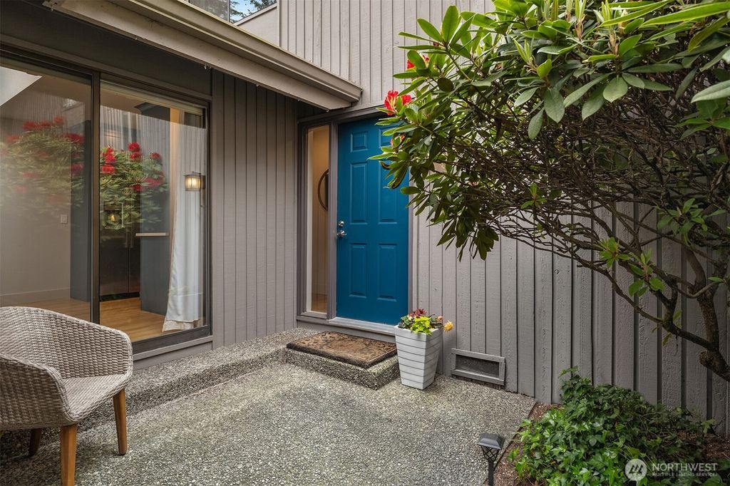 Photo of 127 141st Place NE #147, Bellevue, WA 98007 (MLS # 2390042)