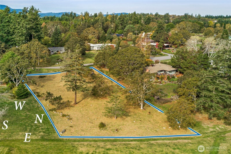 74 Garry Oak Lane