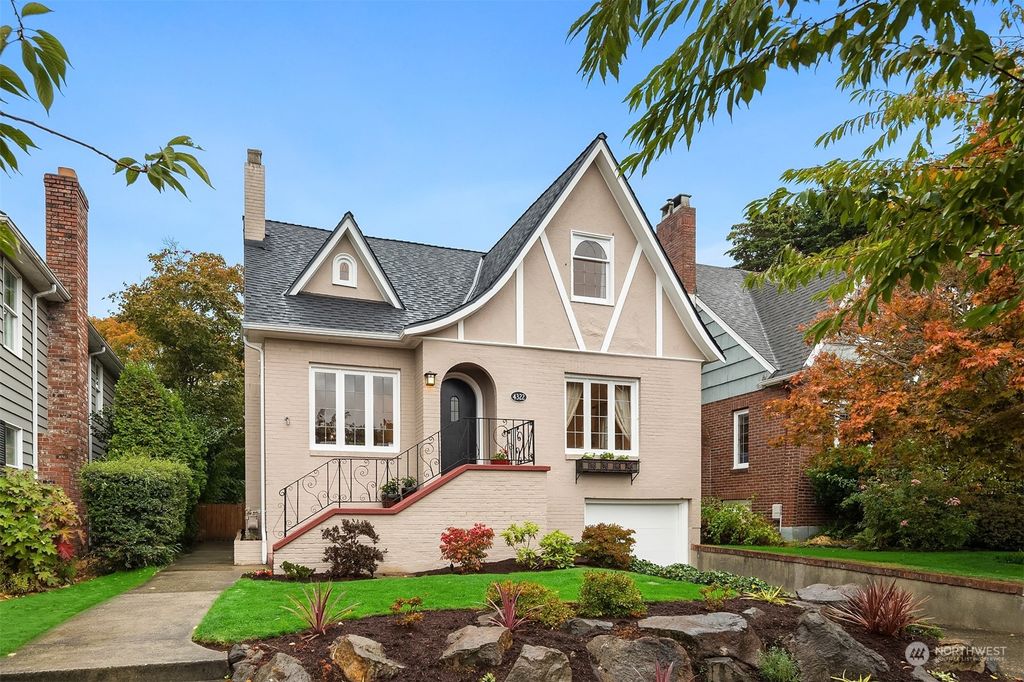 Photo of 4322 NE 43rd Street, Seattle, WA 98105 (MLS # 2005144)