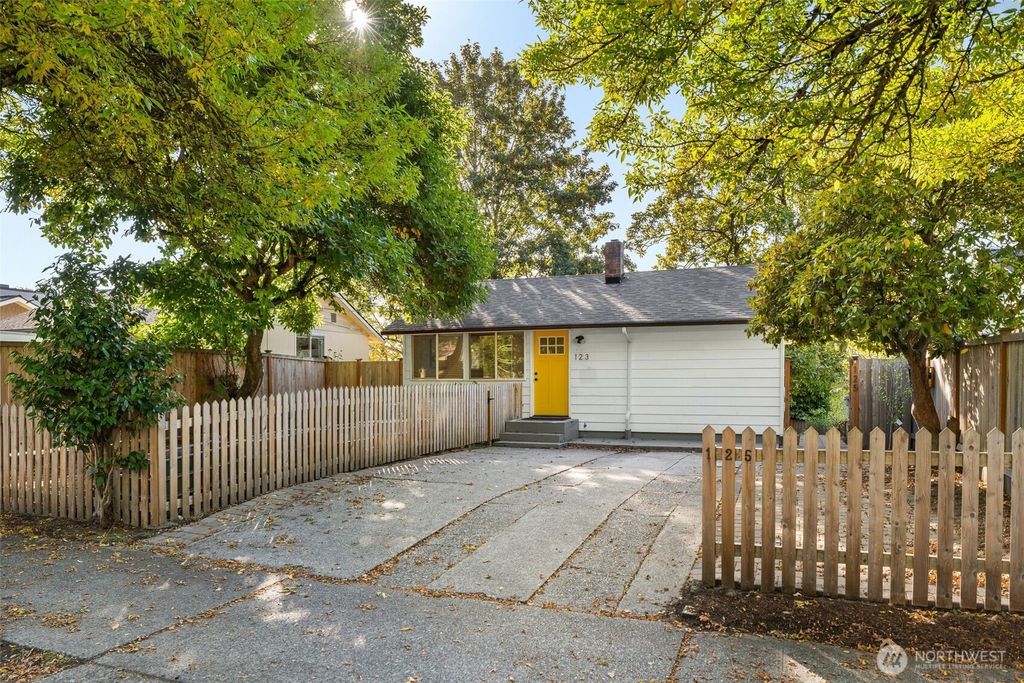 Photo of 123 Martin Luther King Jr Way Way #A, Seattle, WA 98122 (MLS # 2440593)