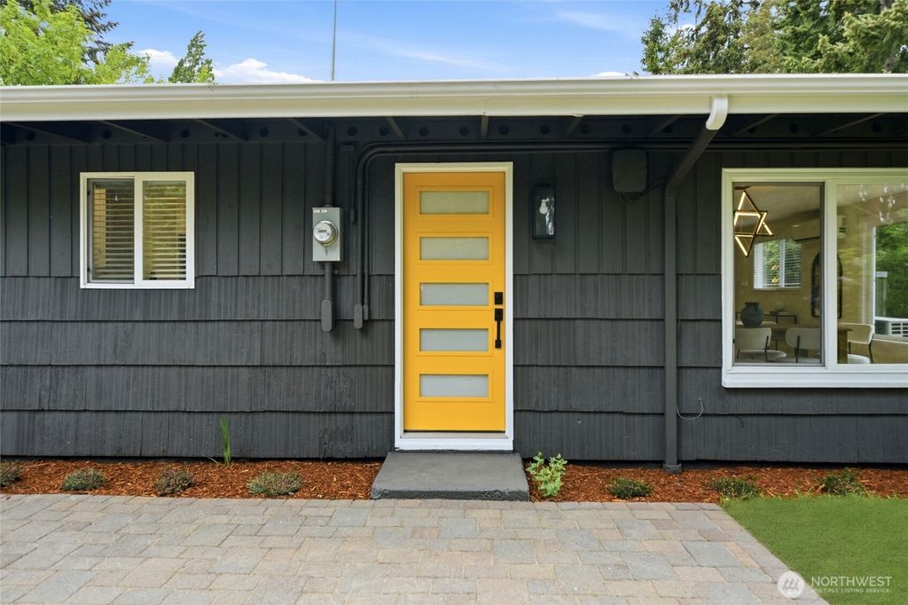 Photo of 22428 91st Ave AVE W, Edmonds, WA 98026 (MLS # 2519497)