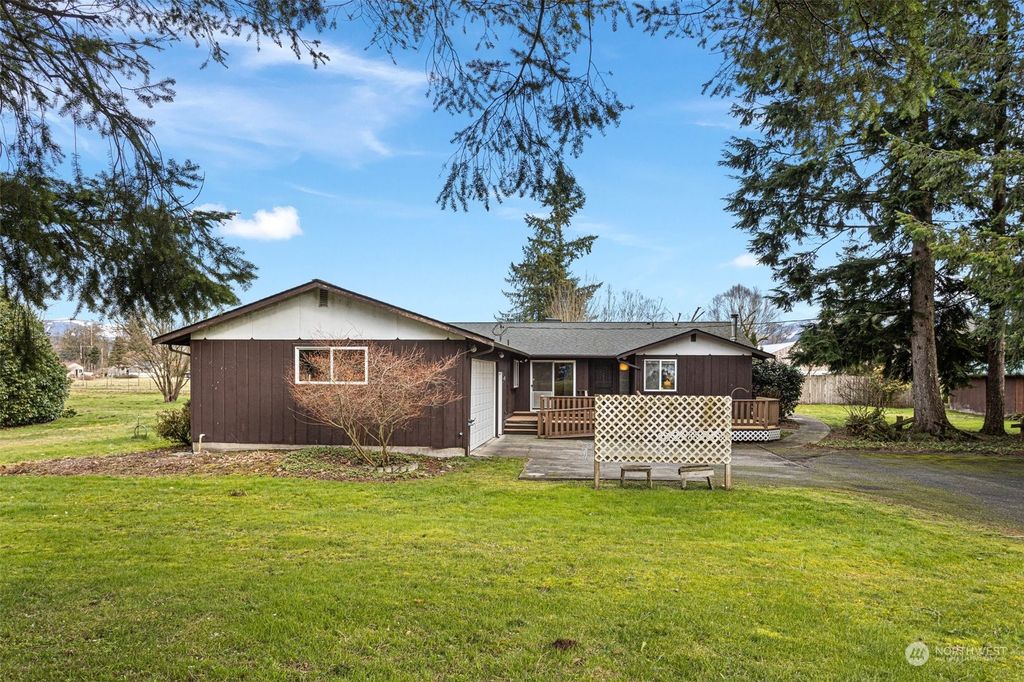 Photo of 28802 Fern Bluff Road, Monroe, WA 98272 (MLS # 2040316)