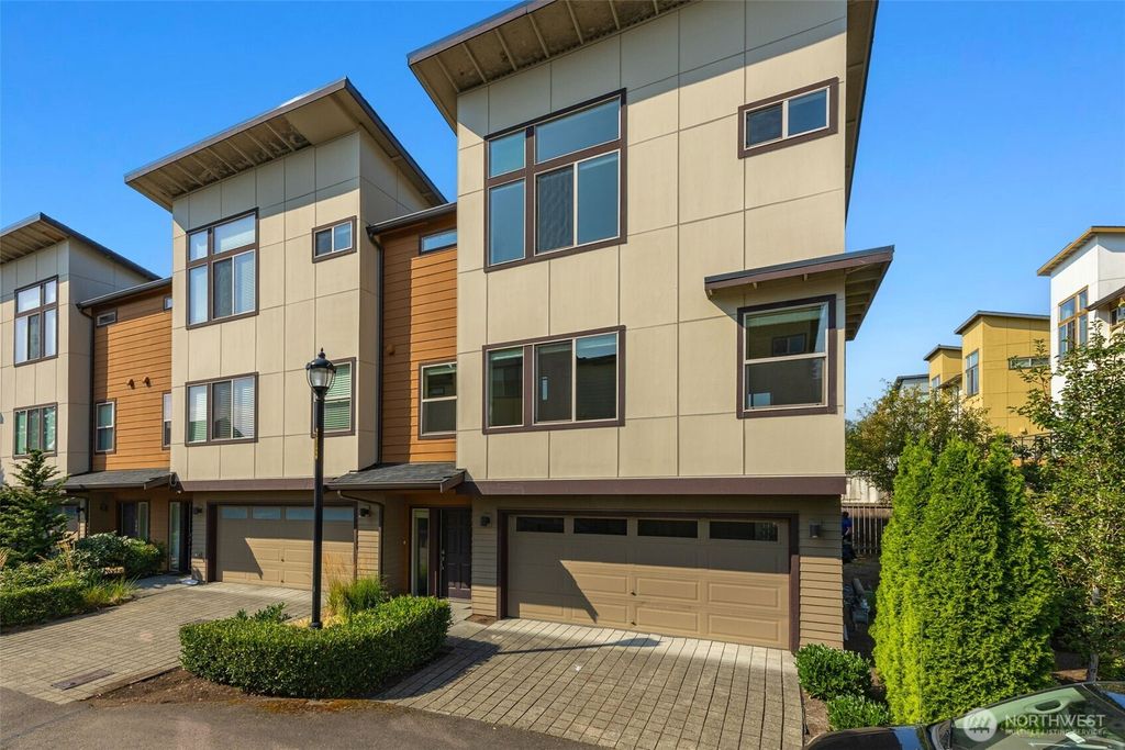 Photo of 315 Chelan Avenue NE, Renton, WA 98059 (MLS # 2435909)