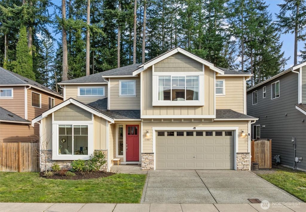 Photo of 11807 26th Drive SE, Everett, WA 98208 (MLS # 2477496)