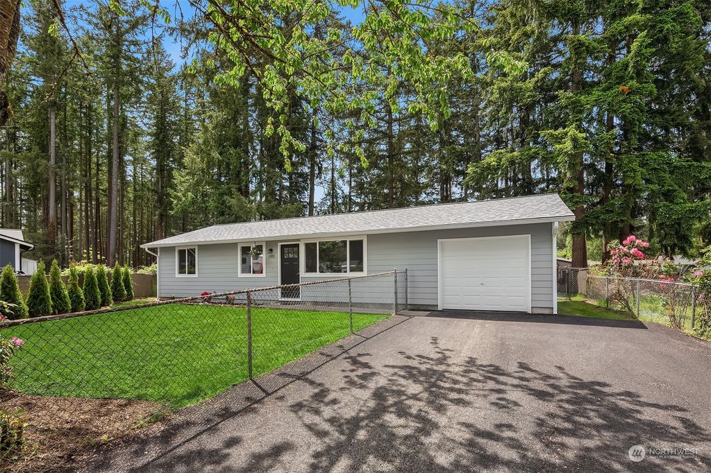Photo of 19201 SE 242nd Place, Covington, WA 98042 (MLS # 2241078)