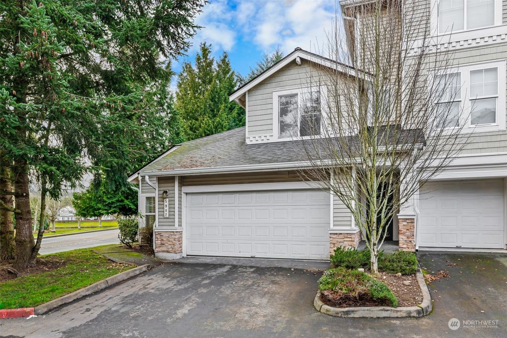 Photo of 5902 S 232nd Court #2-1, Kent, WA 98032 (MLS # 2198911)