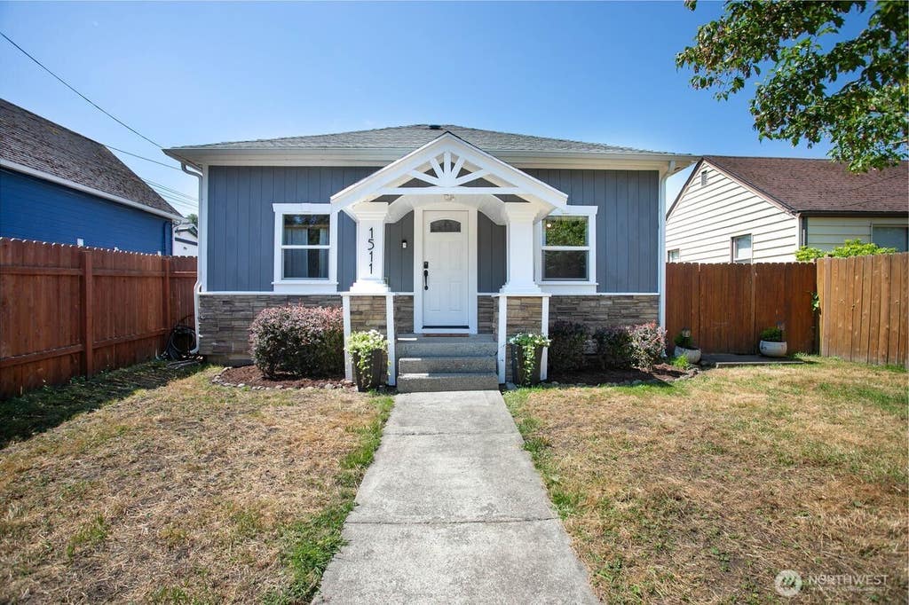 Photo of 1511 Lincoln ST, Bellingham, WA 98229 (MLS # 2570854)