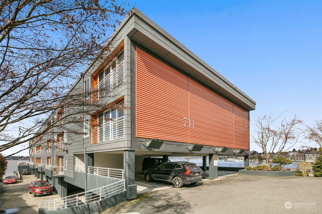 Photo of 733 Lake Street S #301, Kirkland, WA 98033 (MLS # 2213362)