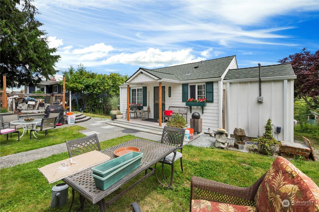 Photo of 5444 21st Avenue SW, Seattle, WA 98106 (MLS # 2255085)