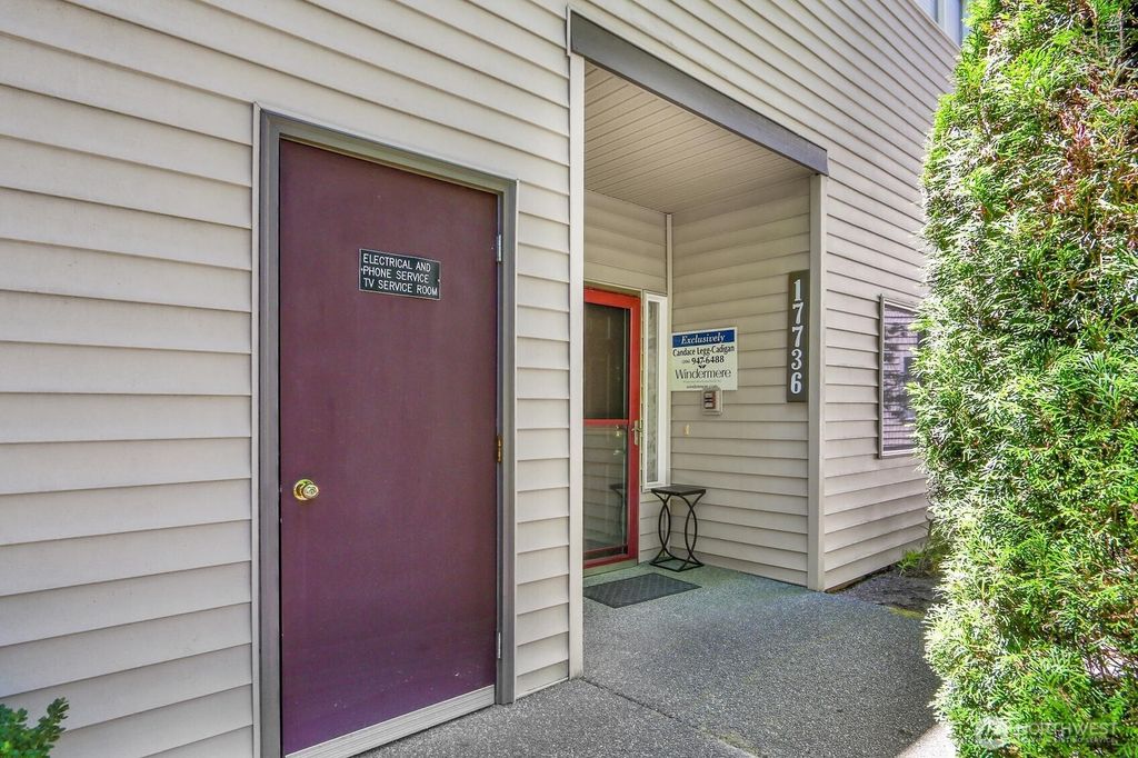 Photo of 17736 134th Lane SE #G-2, Renton, WA 98058 (MLS # 2413054)