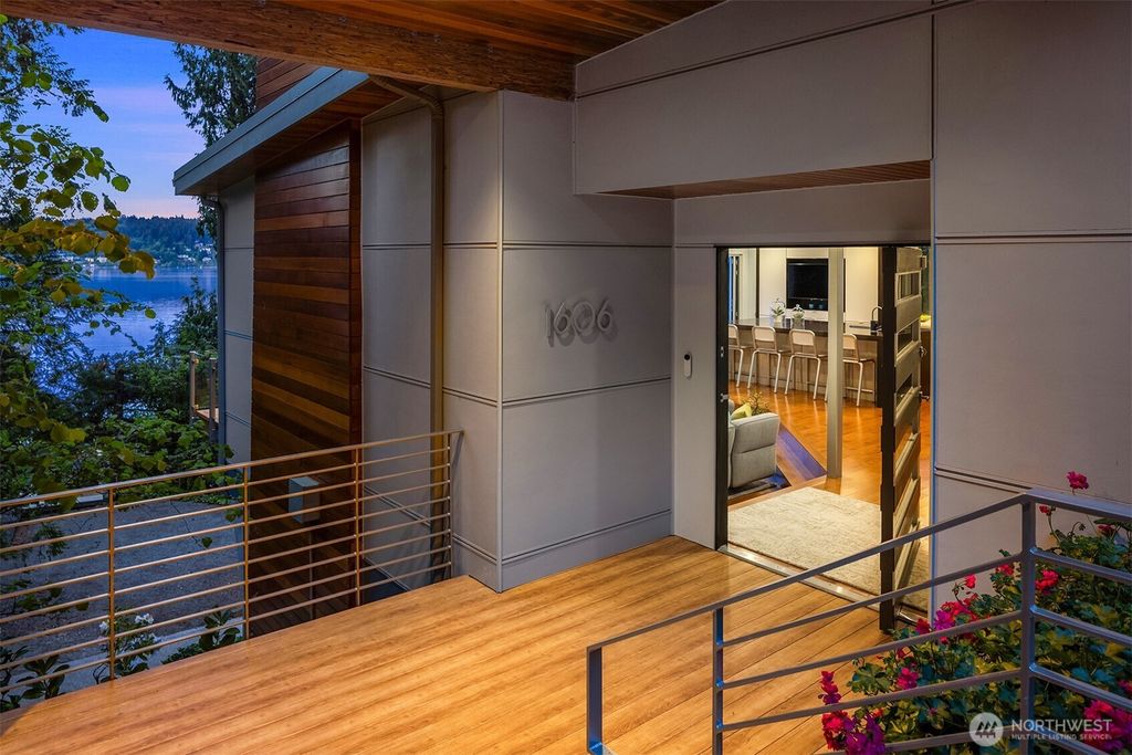 Photo of 1606 W Lake Sammamish Parkway SE, Bellevue, WA 98008 (MLS # 2519017)