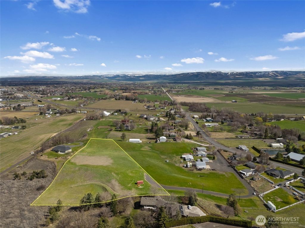 Photo of 94 Kerley Drive, Walla Walla, WA 99362 (MLS # 2467494)