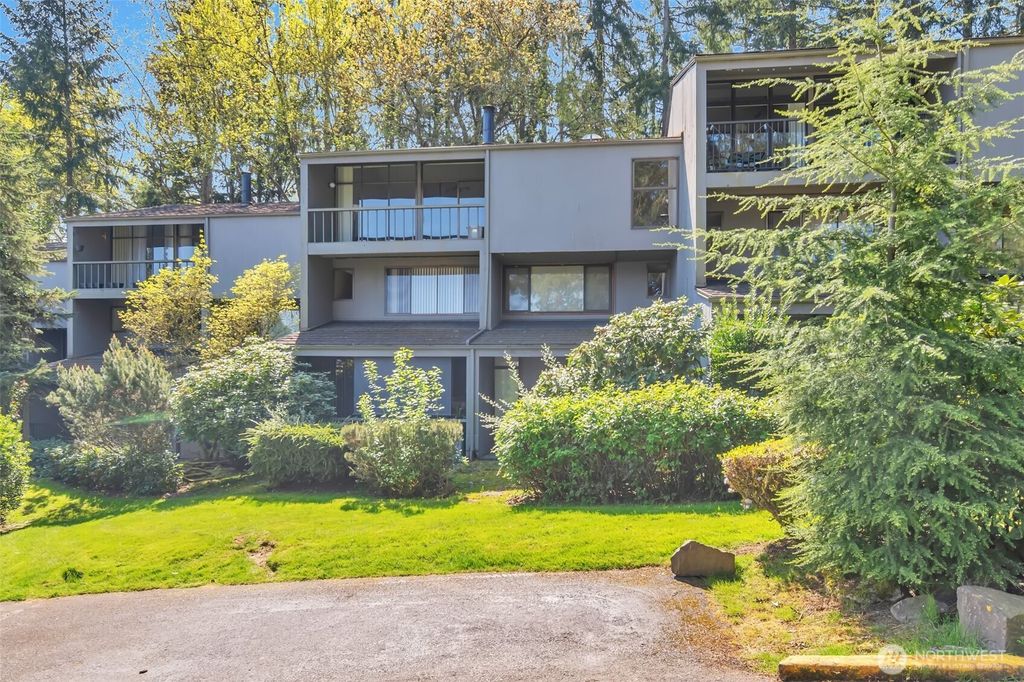 Photo of 13932 NE 60th St #155, Redmond, WA 98052 (MLS # 2419493)