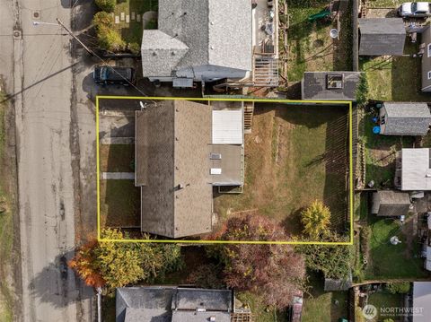 Photo of 2013 E 16th Street, Bremerton, WA 98310 (MLS # 2449008)