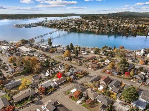 Photo of 2013 E 16th Street, Bremerton, WA 98310 (MLS # 2449008)