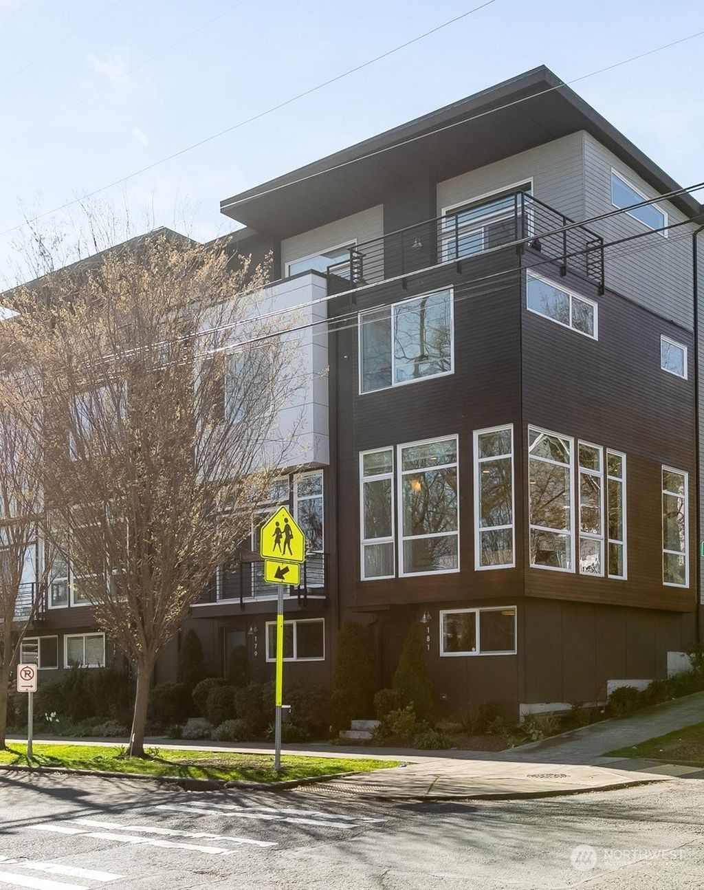 Photo of 181 21st Avenue, Seattle, WA 98122 (MLS # 2212165)