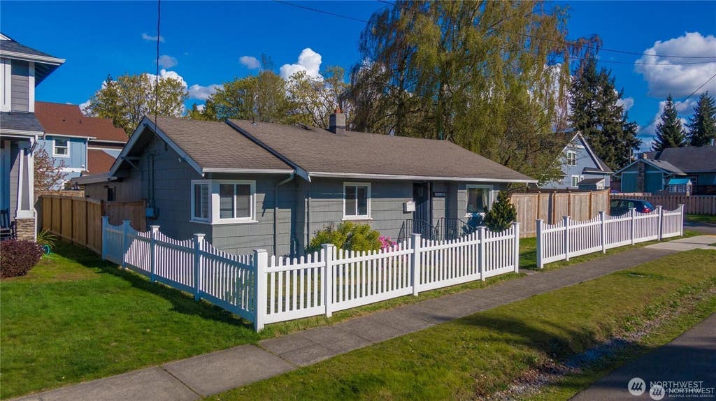 Photo of 3813 N Mullen Street, Tacoma, WA 98407 (MLS # 2558253)