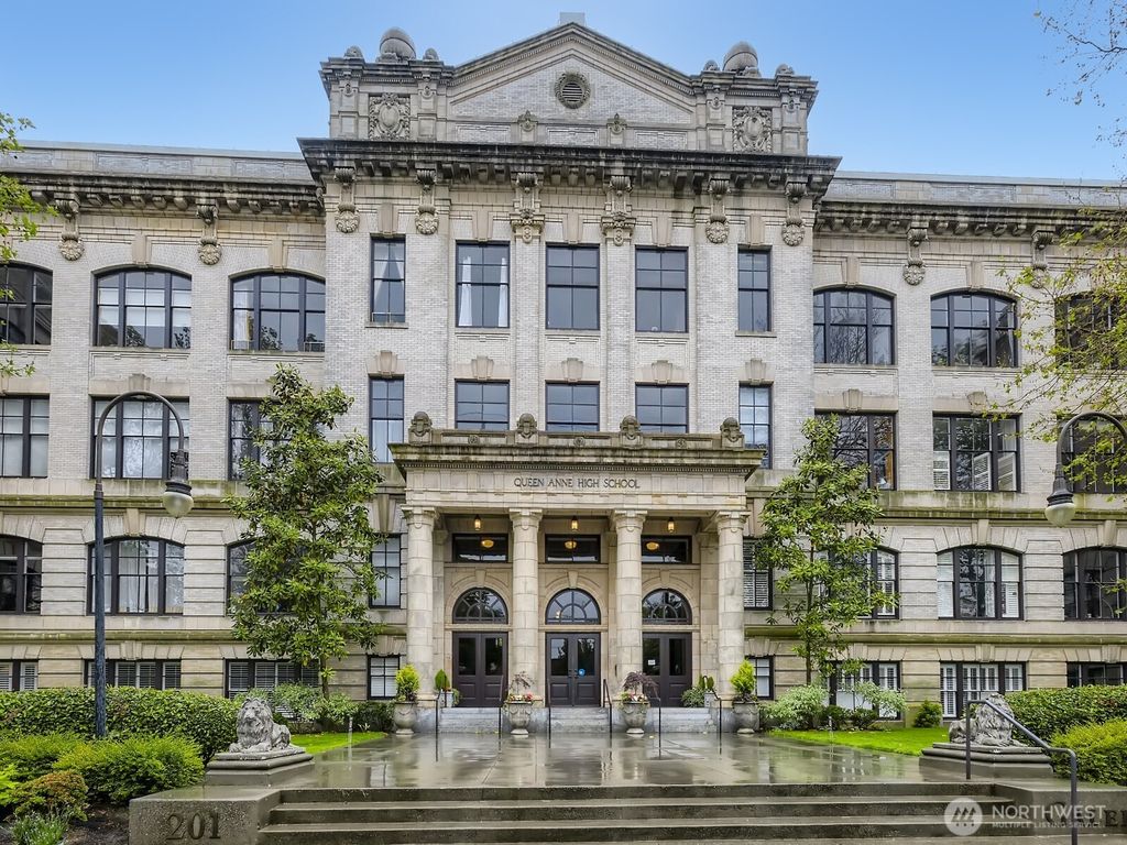 Photo of 201 Galer Street #163, Seattle, WA 98109 (MLS # 2467477)