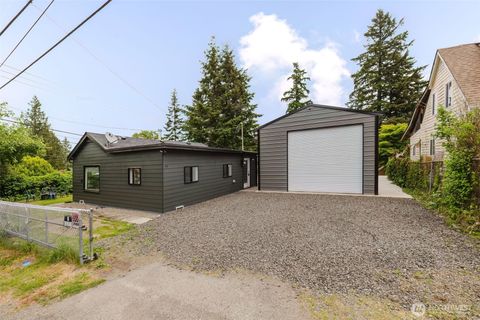 Photo of 54 Sunnyhill Road W, Bremerton, WA 98312 (MLS # 2524237)