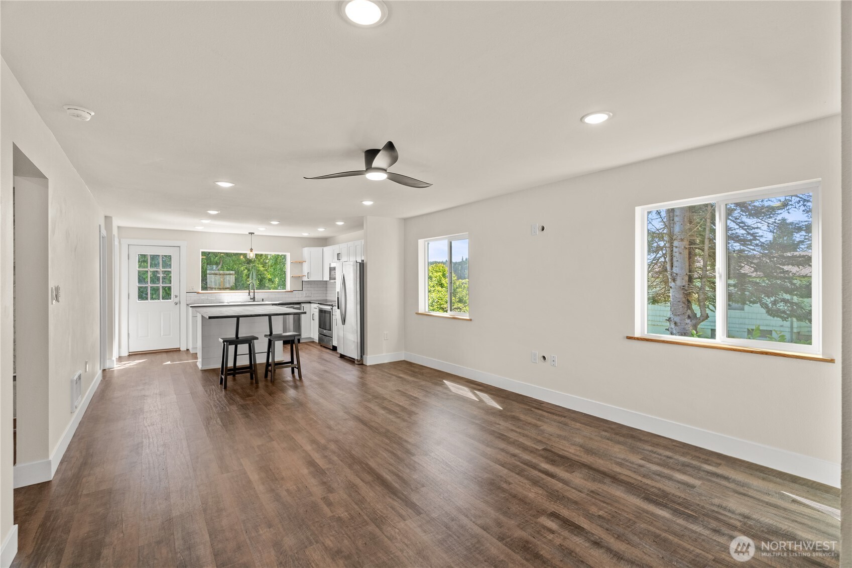 2736 Riverview Drive