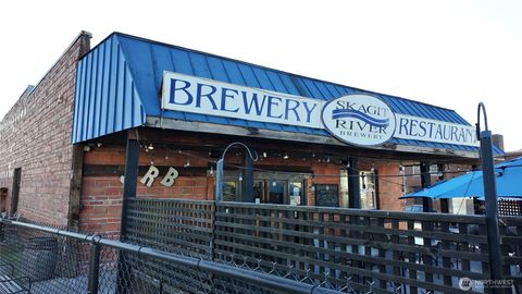 Photo of 404 S 3rd St, Mount Vernon, WA 98273 (MLS # 2447616) Photo of 404 S 3rd St, Mount Vernon, WA 98273 (MLS # 2447616)