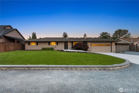 Photo of 5614 66th Place SE, Snohomish, WA 98290 (MLS # 2554486)