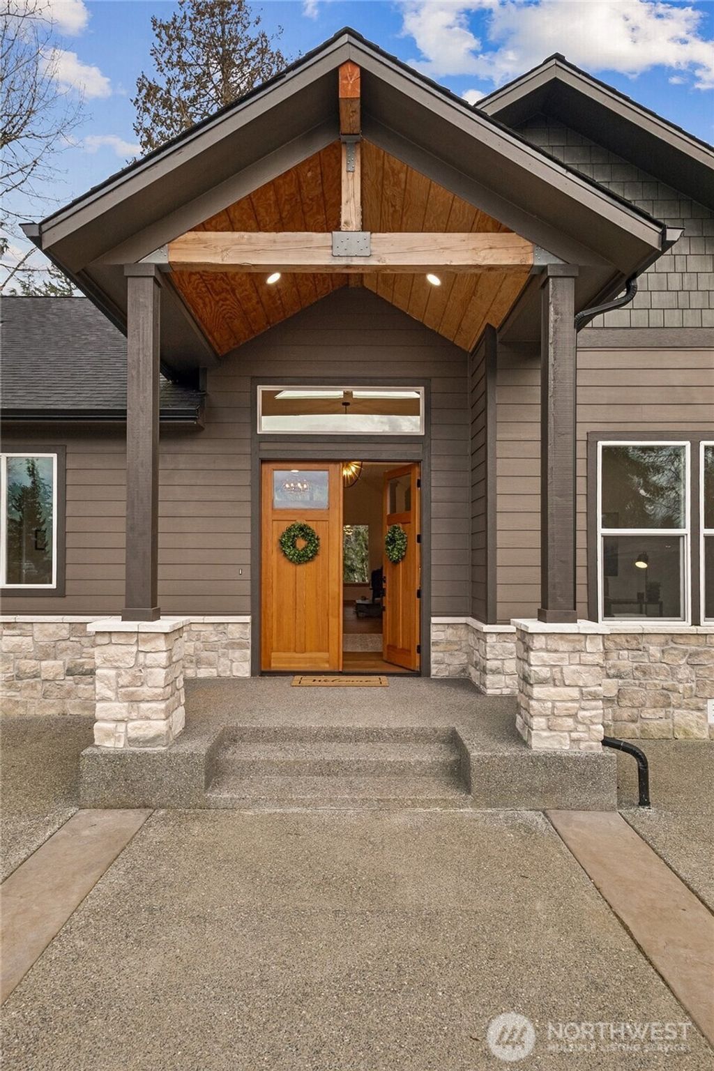 Photo of 26181 276th Avenue SE, Ravensdale, WA 98051 (MLS # 2474622)