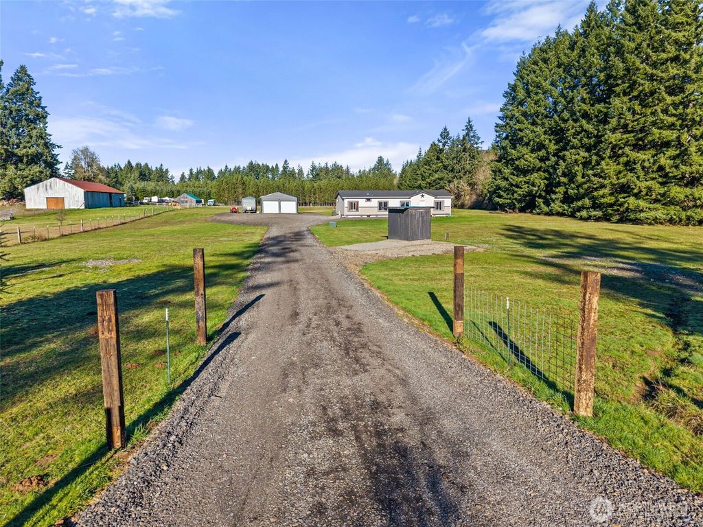 Photo of 205 Antrim Road, Winlock, WA 98596 (MLS # 2468042)