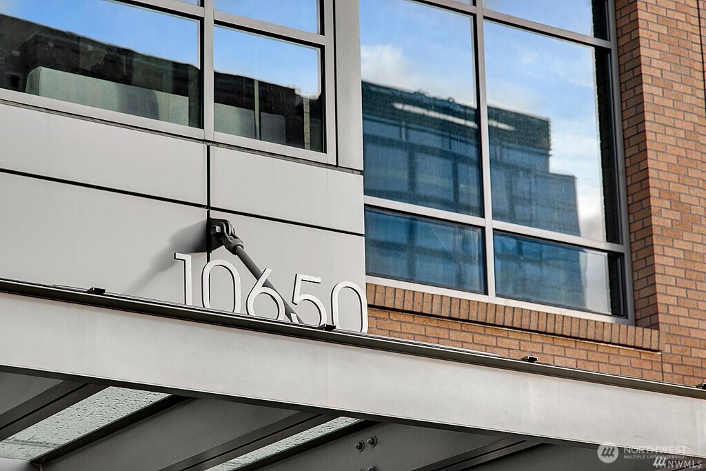 10650 NE 9th Place 821