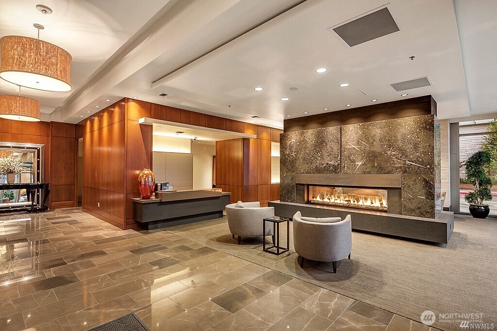 10650 NE 9th Place 821