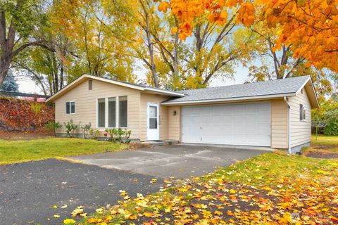 Photo of 123 N 46th Avenue, Yakima, WA 98908 (MLS # 2453612)