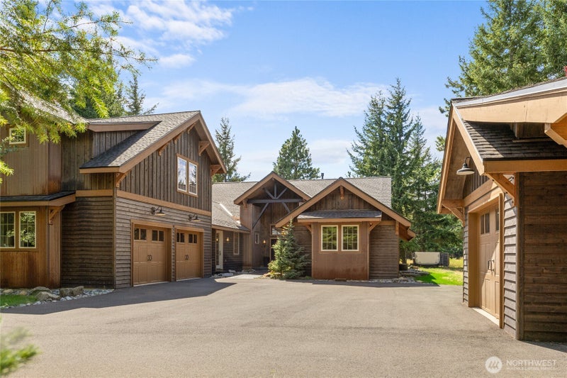 291 Ruby King Loop