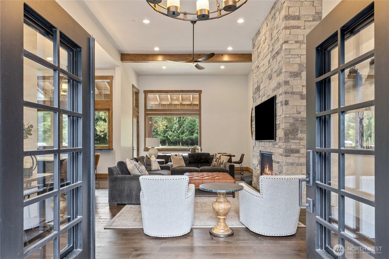 291 Ruby King Loop