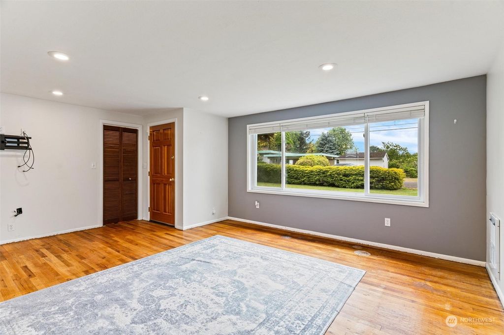 Photo of 6418 50th Drive NE, Marysville, WA 98270 (MLS # 2241983)