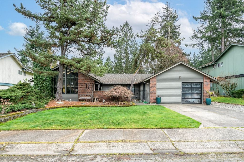 Photo of 16540 147th Avenue SE, Renton, WA 98058 (MLS # 2483071)