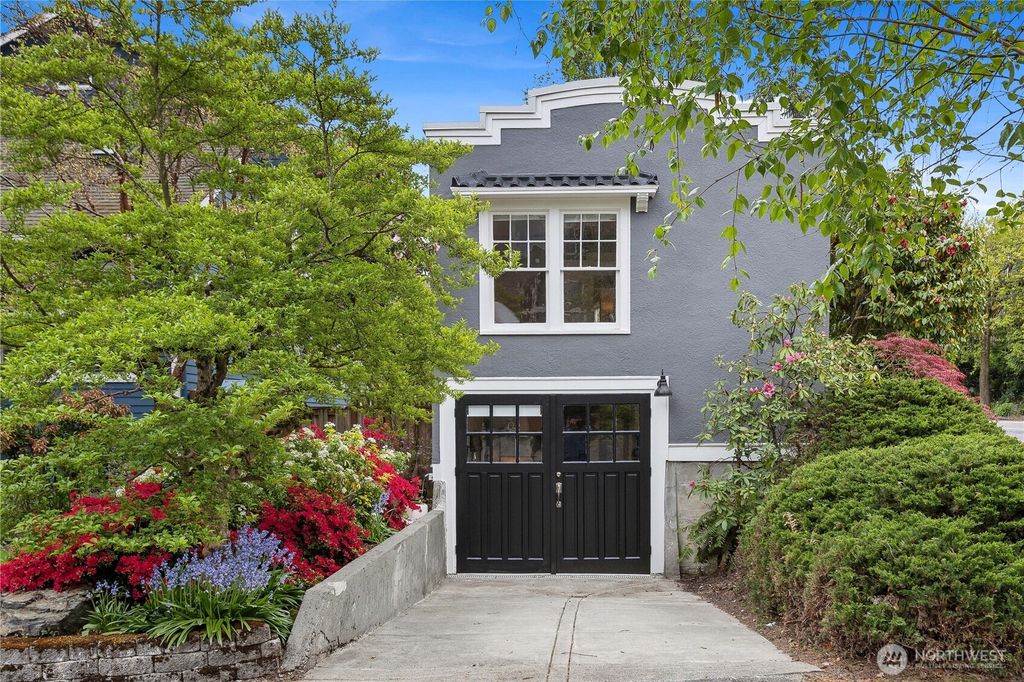 Photo of 2022 24 Avenue E, Seattle, WA 98112 (MLS # 2367943)