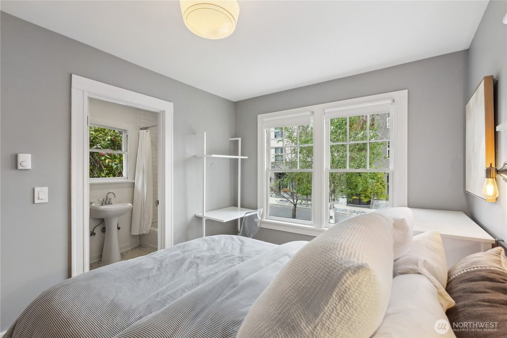 Photo of 2022 24 Avenue E, Seattle, WA 98112 (MLS # 2367943)