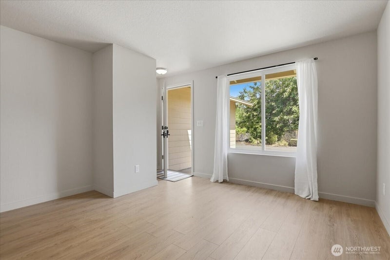 8272 NE Snowberry Loop