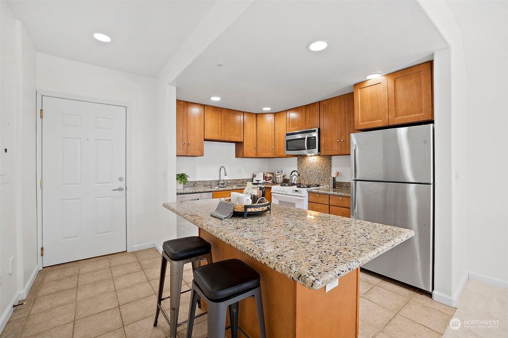 Photo of 4722 12th Avenue NE #402, Seattle, WA 98105 (MLS # 2184894)