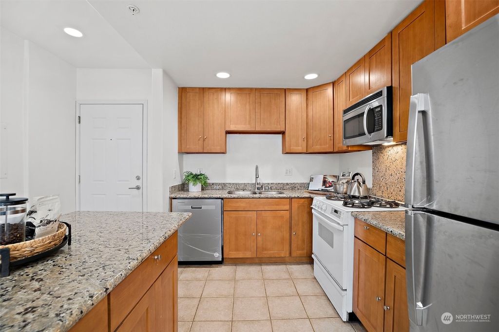 Photo of 4722 12th Avenue NE #402, Seattle, WA 98105 (MLS # 2184894)