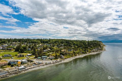 A home in Oak Harbor