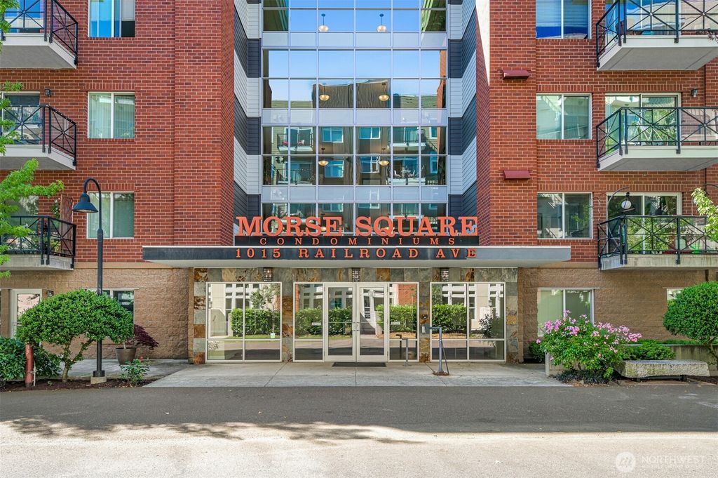 Photo of 1015 Railroad Avenue #512, Bellingham, WA 98225 (MLS # 2502268)