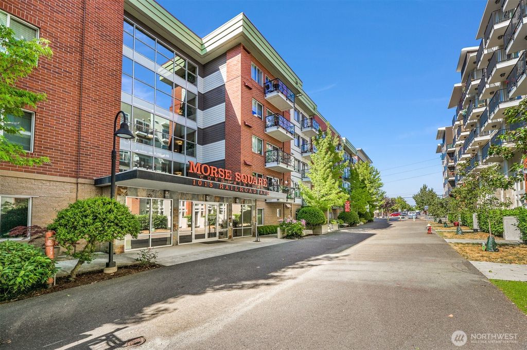 Photo of 1015 Railroad Avenue #512, Bellingham, WA 98225 (MLS # 2502268)
