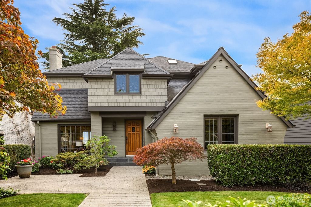 Photo of 2471 42nd Avenue W, Seattle, WA 98199 (MLS # 2429760)