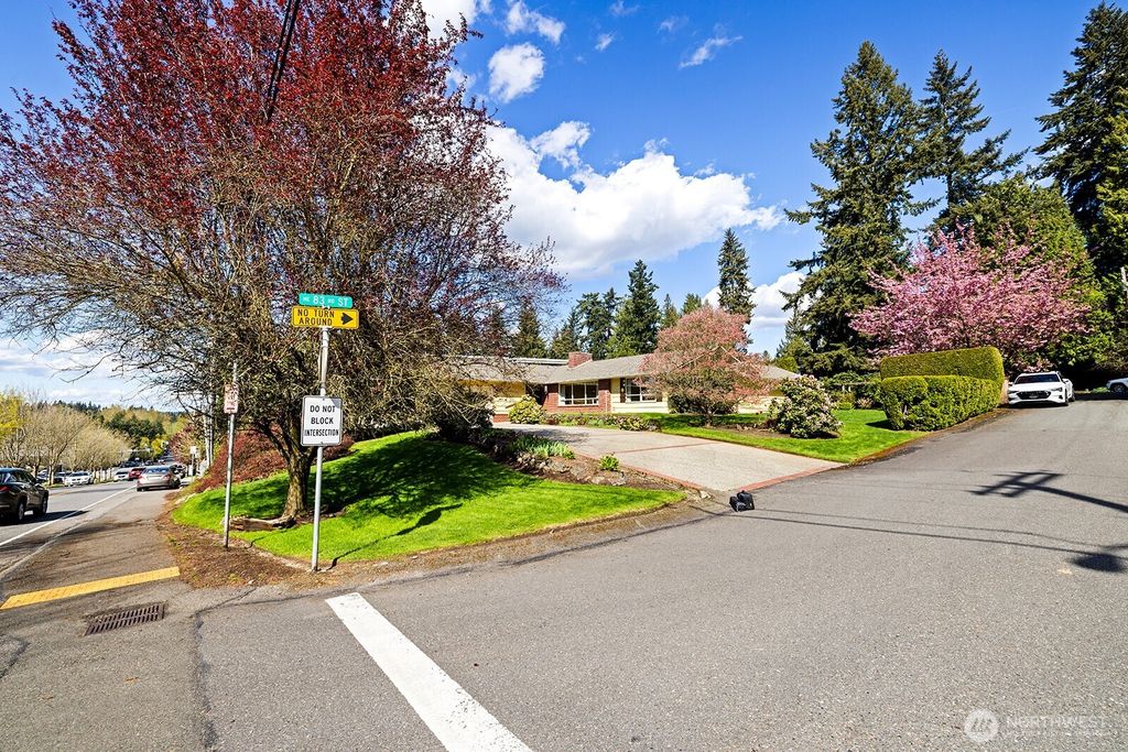 Photo of 8236 120th Avenue NE, Kirkland, WA 98033 (MLS # 2506837)
