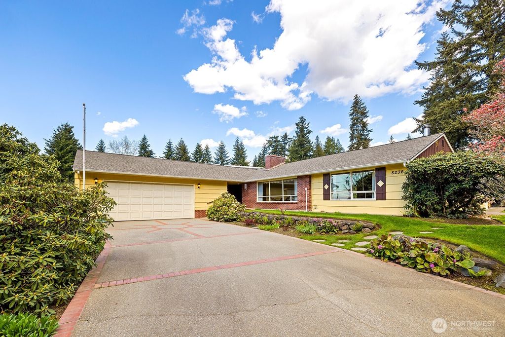 Photo of 8236 120th Avenue NE, Kirkland, WA 98033 (MLS # 2506837)