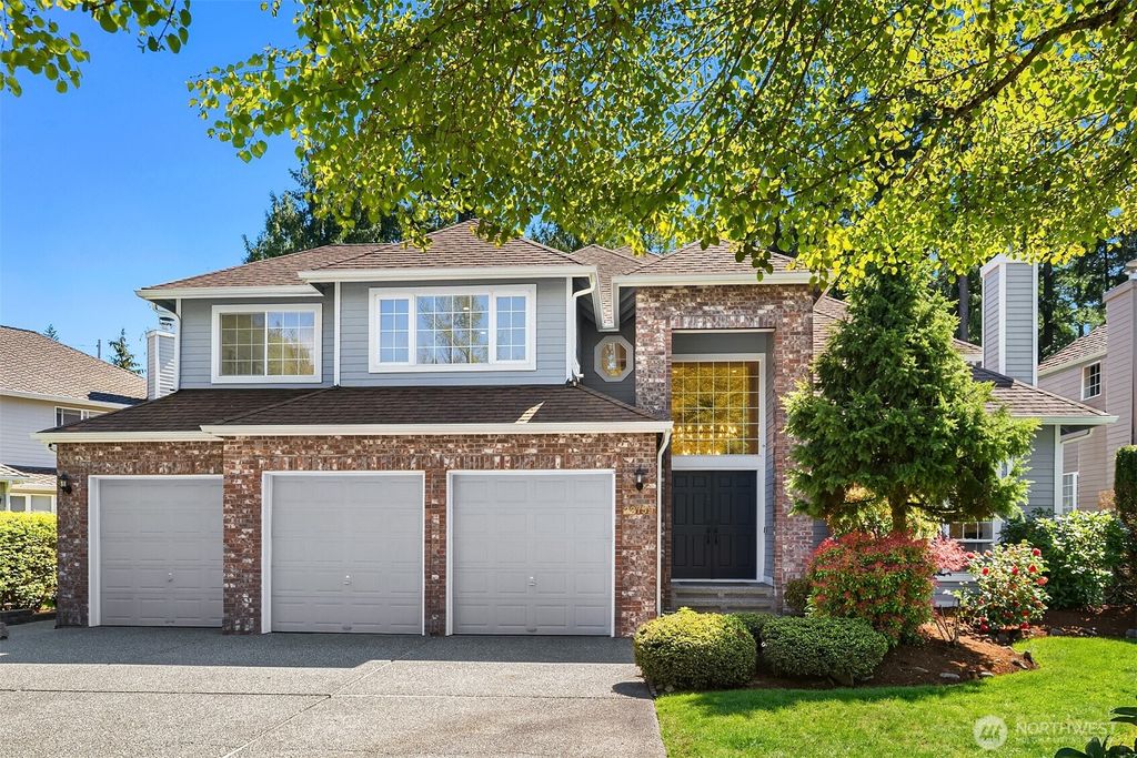 Photo of 22759 SE 27th Street, Sammamish, WA 98075 (MLS # 2373054)