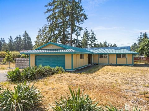 Photo of 14801 25th Avenue Ct E, Tacoma, WA 98445 (MLS # 2409741)