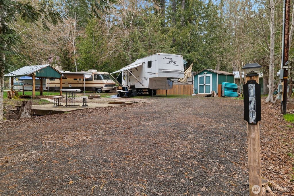 Photo of 170 E Lakeshore Drive E, Shelton, WA 98524 (MLS # 2498122)